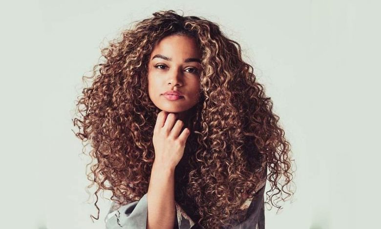Kıvırcık Saçlar İçin En Etkili 7 Bakım Önerisi